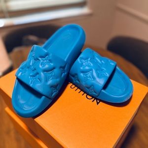 Louis Vuitton Men’s Waterfront Mule